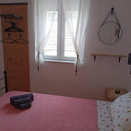 Apartment Kastelanic